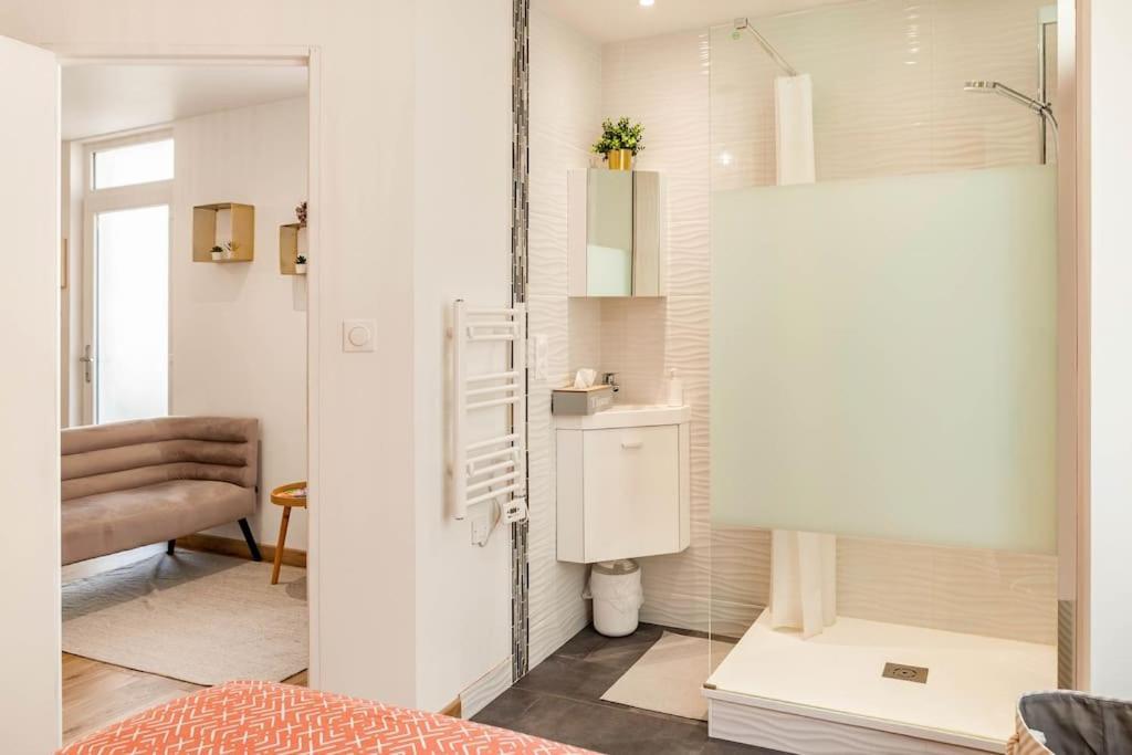 Maison Tourangelle Chic & Cosy Avec Cour Тур Экстерьер фото